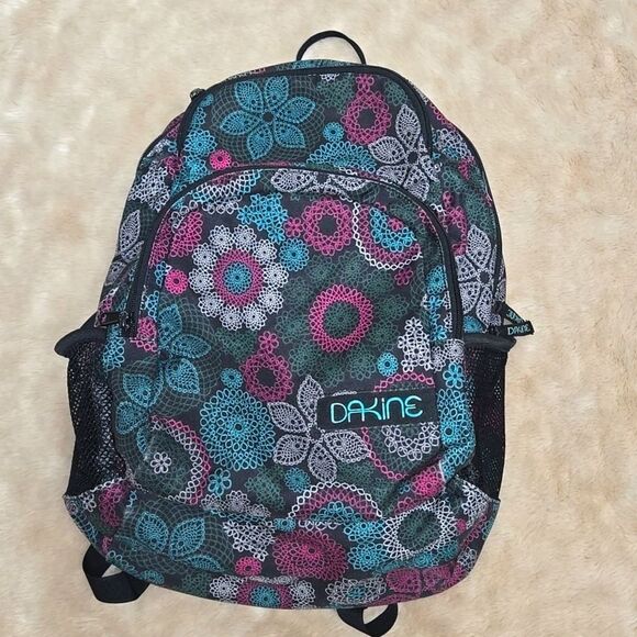 Dakine Hana 26L Crochet Backpack, - Picture 1 of 10